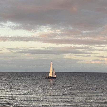 Fewo Strandgut Mit Balkon In Kuehlungsborn Ost エクステリア 写真
