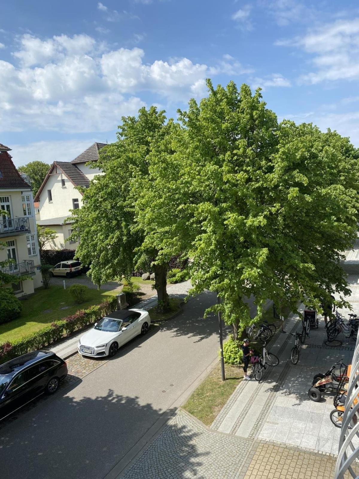 Fewo Strandgut Mit Balkon In Kuehlungsborn Ost エクステリア 写真